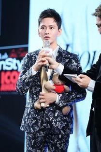 明星黄宥明,星光熠熠，演绎人生精彩